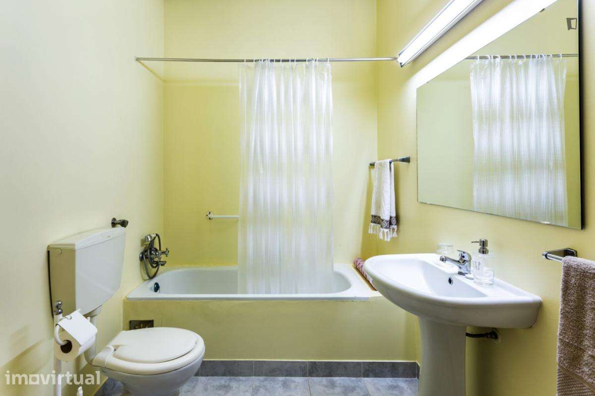 Quarto - localizado em Telheiras Lisbon - Grande imagem: 4/12