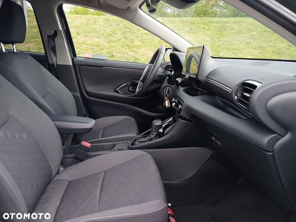 Toyota Yaris Hybrid 1.5 Style - 13