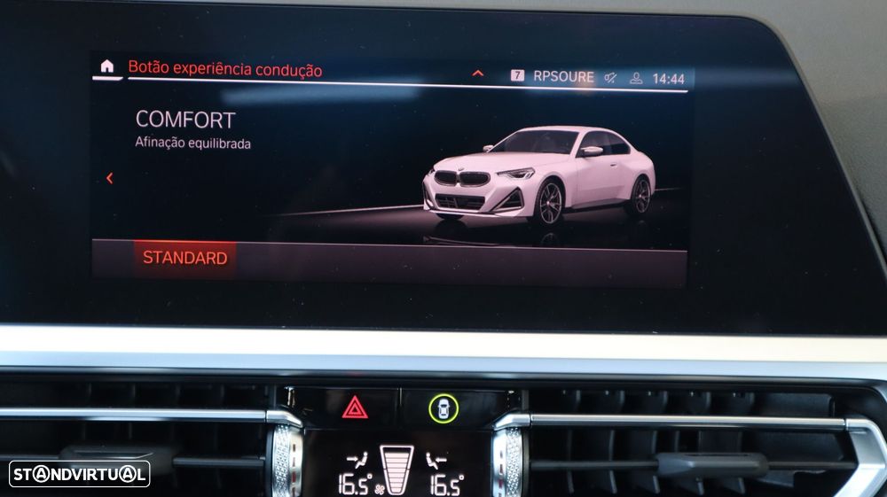BMW M240i xDrive Auto - 25