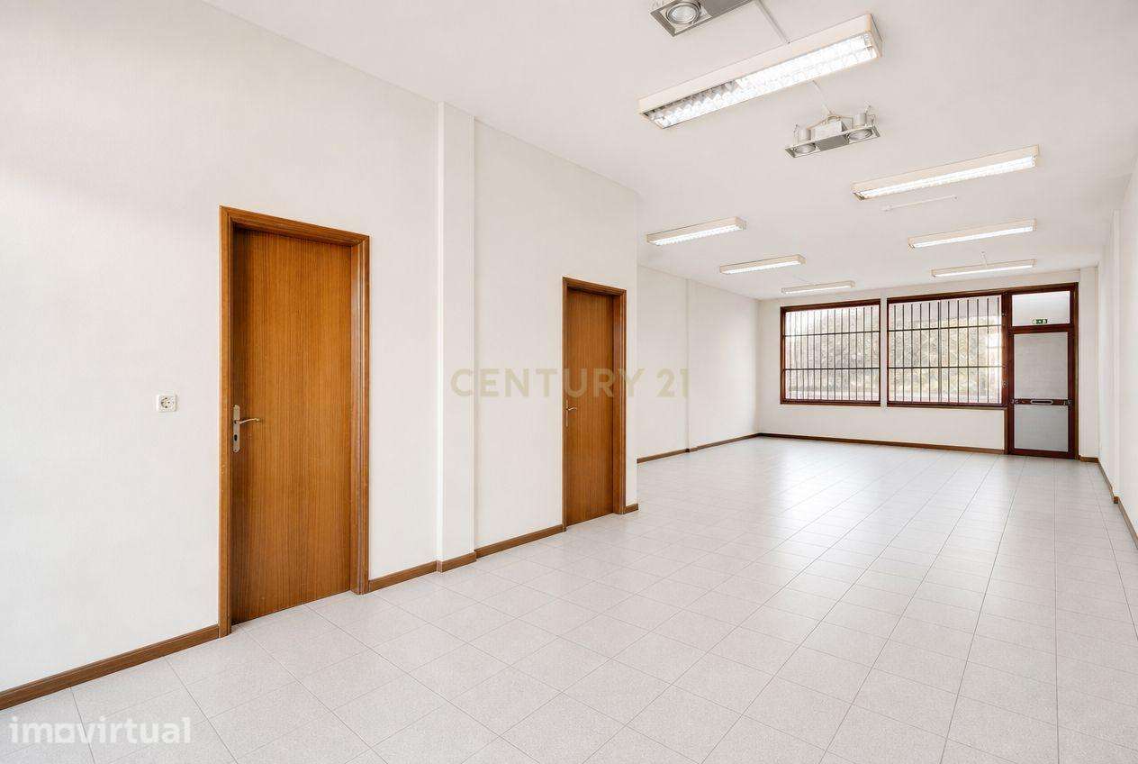 Espaços comerciais para venda em Vila Nova de Gaia - Grande imagem: 3/56