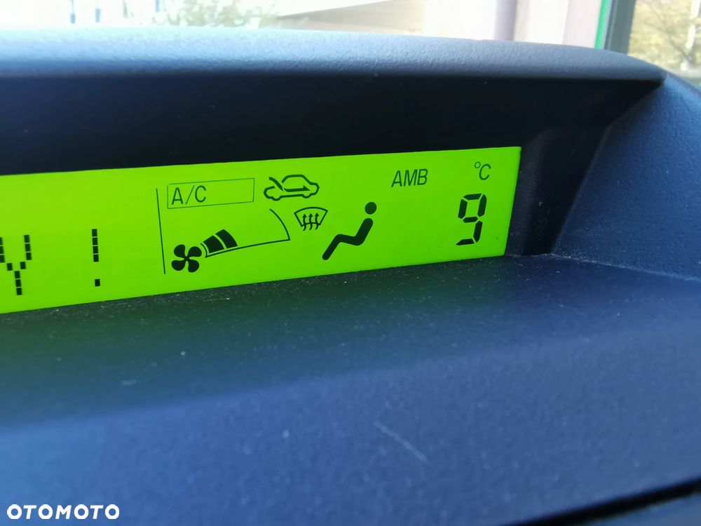 Mazda 5 2.0 Exclusive - 22