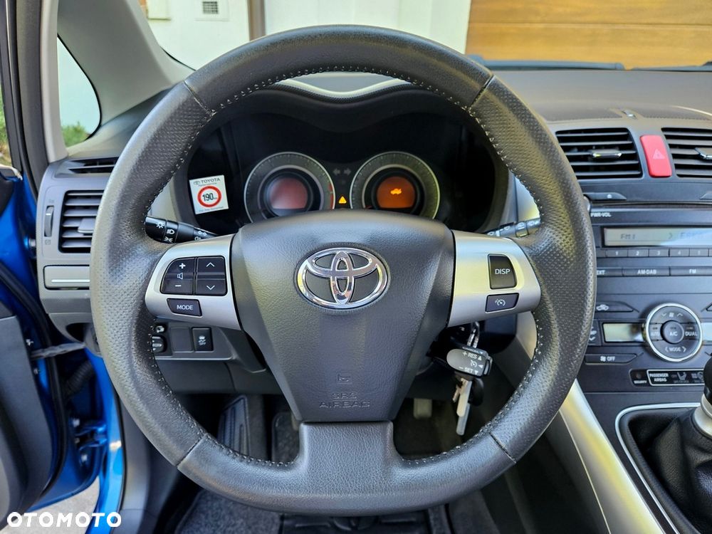 Toyota Auris - 17