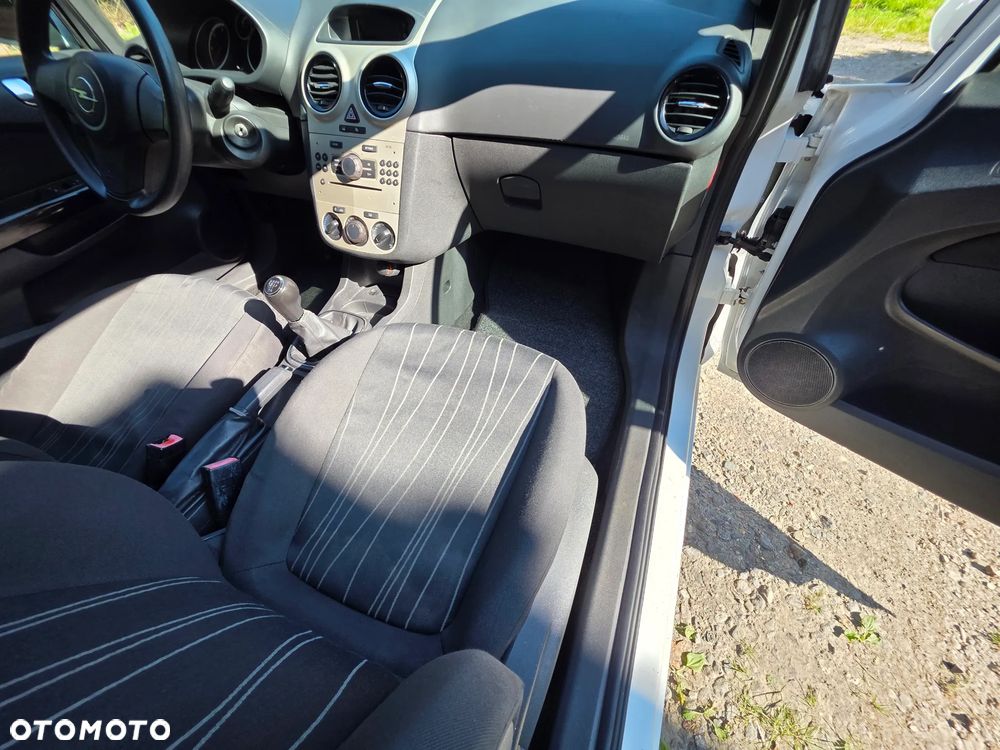 Opel Corsa - 15