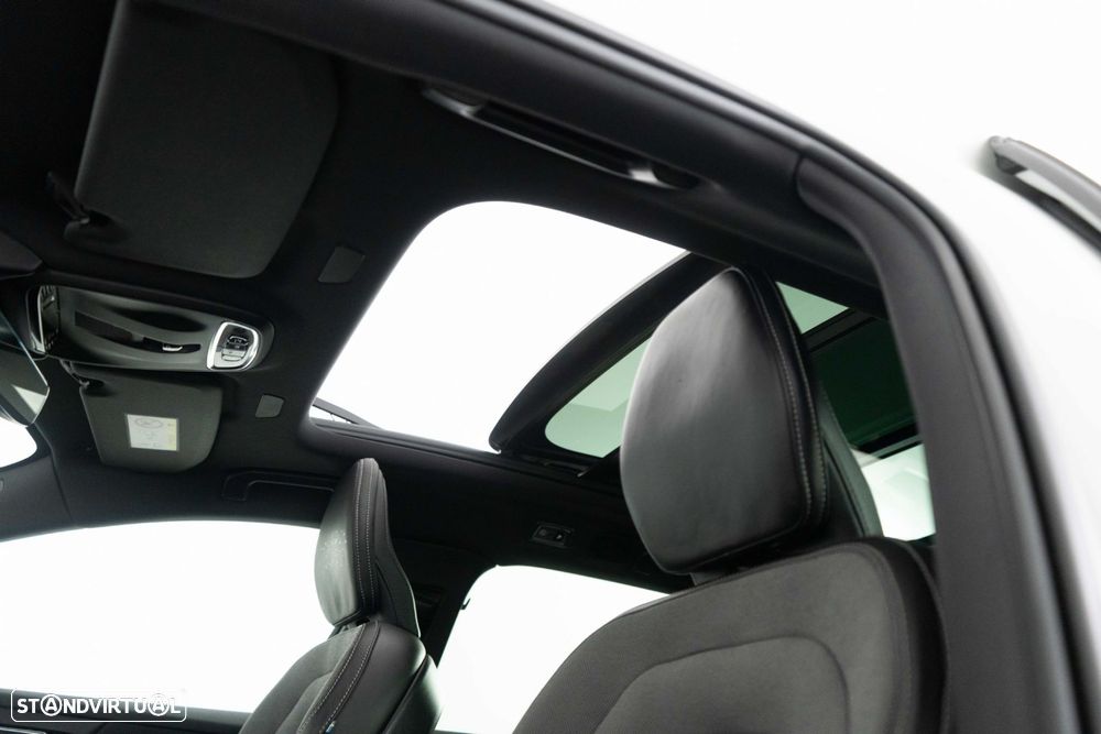 Volvo V60 2.0 T6 AWD TE R-Design - 23