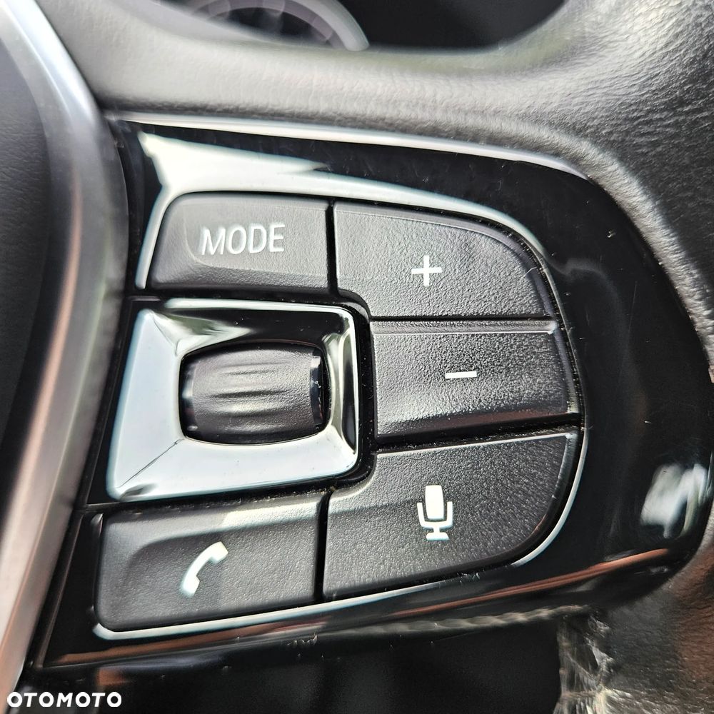 BMW Seria 5 520i M Sport sport - 25
