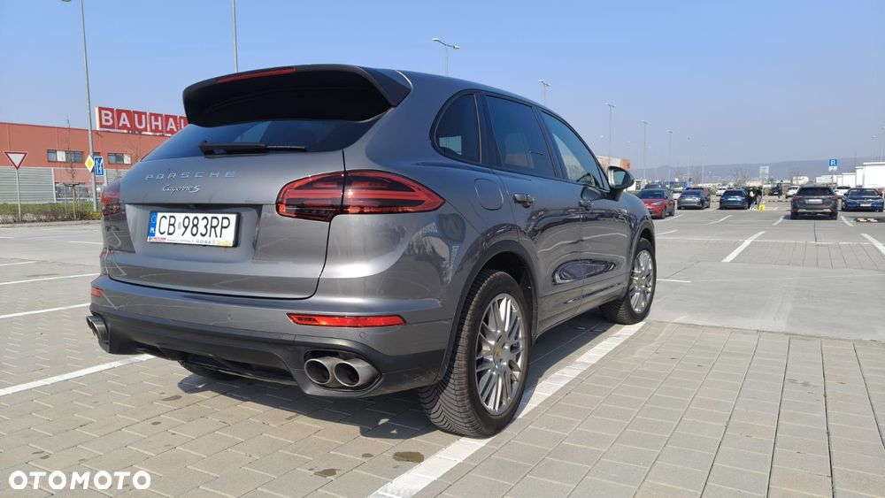 Porsche Cayenne S - 35