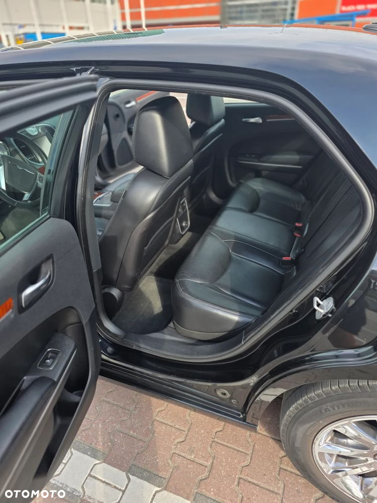 Chrysler 300C 3.5 V6 AWD - 12