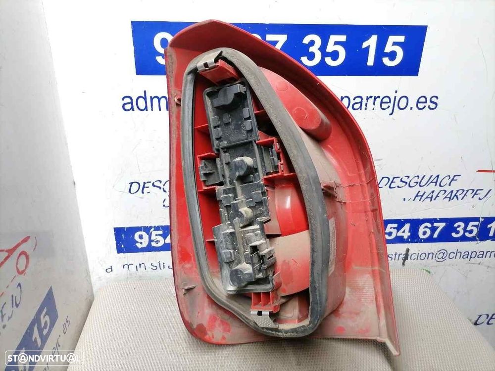 FAROLIM TRASEIRO DIREITO CITROEN XSARA PICASSO 2008 - - 3