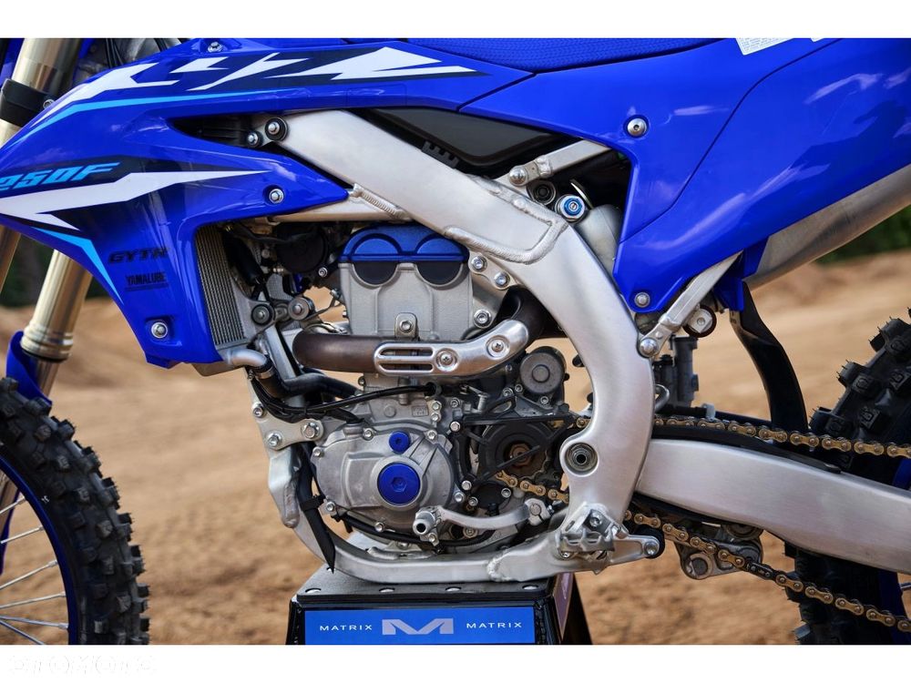 Yamaha YZF - 2