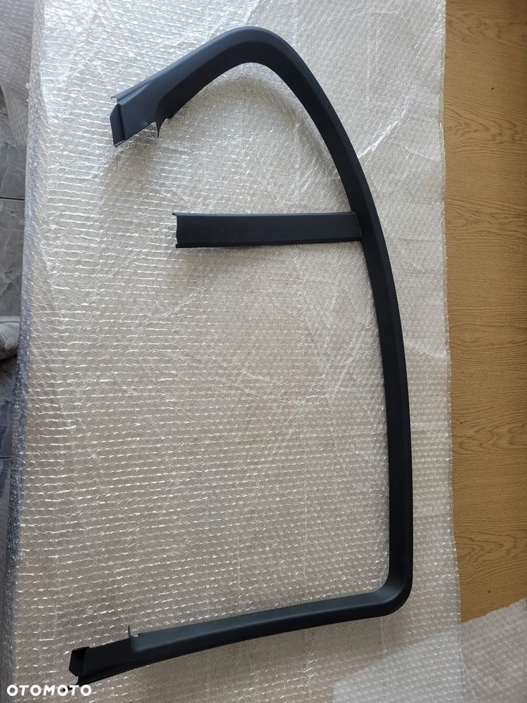 Osłona Ramy Szyby Drzwi Tylnych Lewych BMW 5 E60 51357033647 Nowa - 3