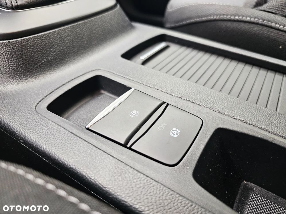 Ford Focus 1.5 EcoBlue Active Business - 24