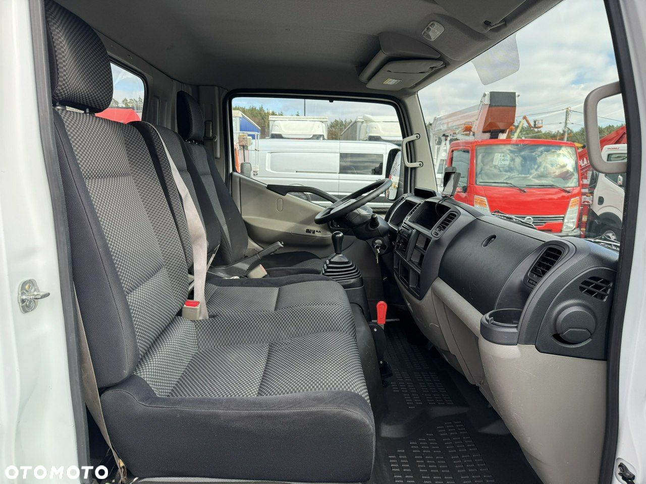 Renault Maxity - 30