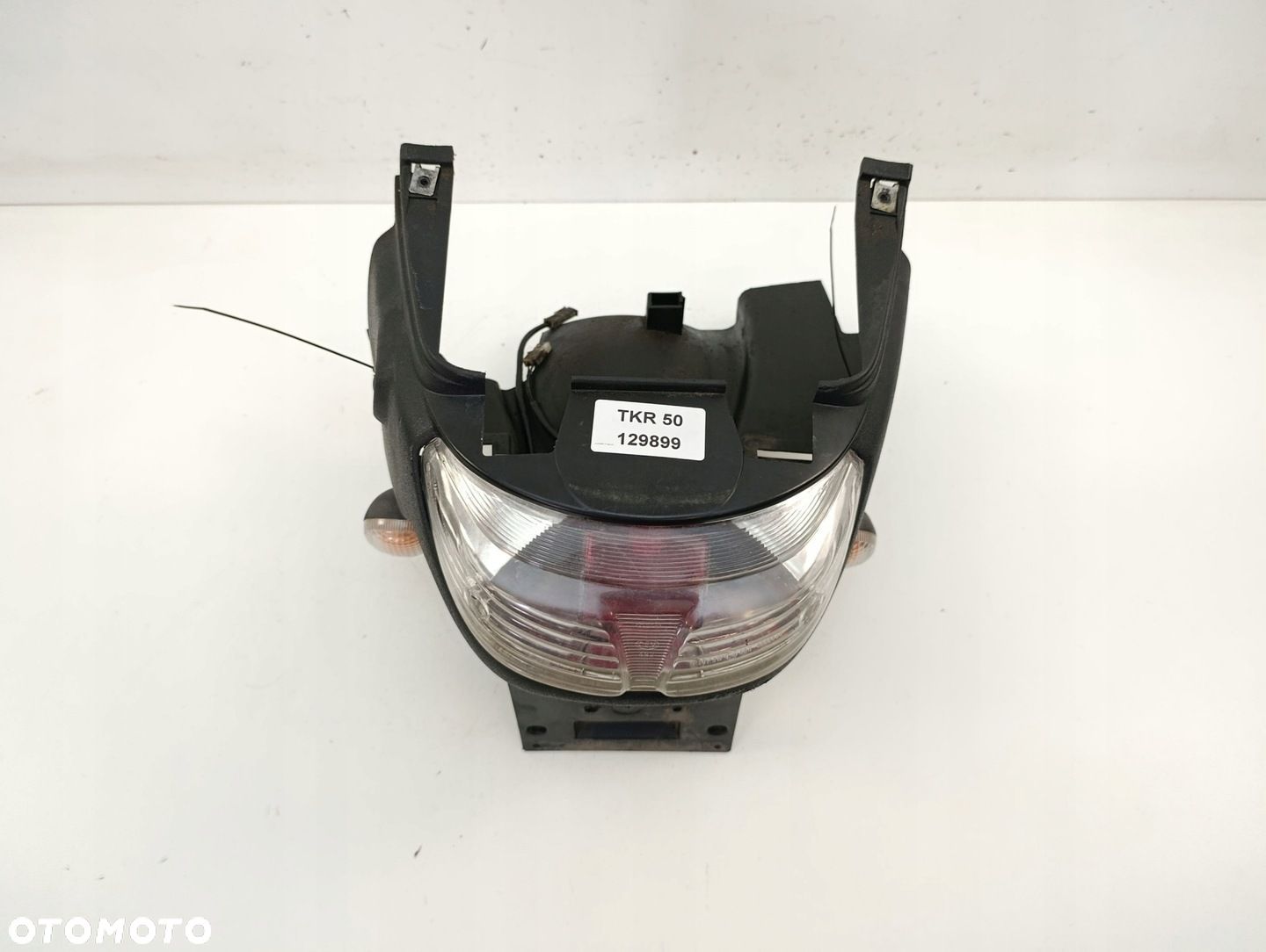 PEUGEOT TKR 50 OGON ZADUPEK  LAMPA  KIERUNKOWSKAZY TYŁ - 1