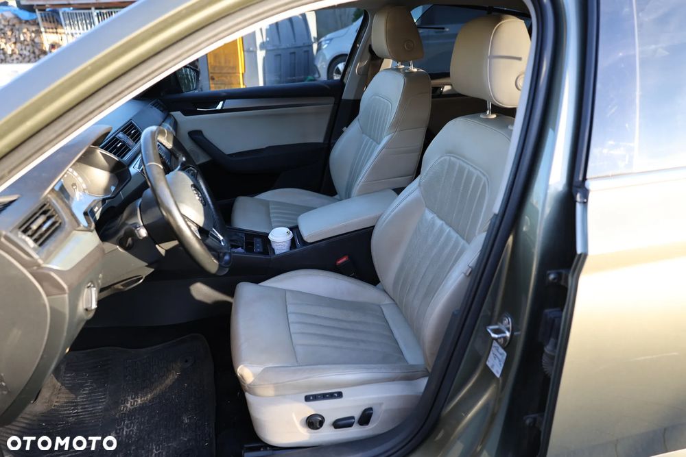 Skoda Superb 2.0 TDI Sportline DSG - 12