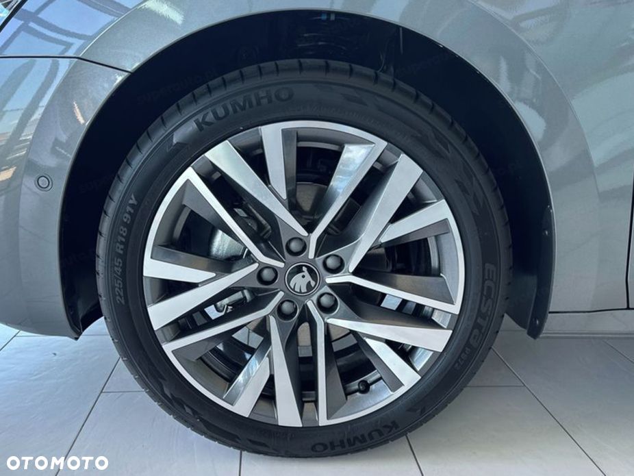 Skoda Octavia 2.0 TSI Sportline Tech 4x4 DSG - 12