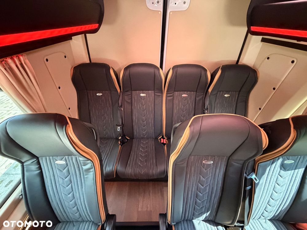 Mercedes-Benz Sprinter 519 - 21
