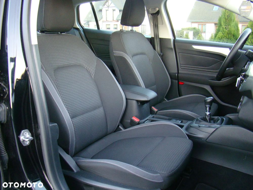 Ford Focus 2.0 TDCi Titanium ASS - 23