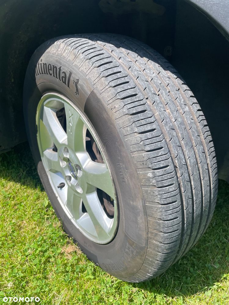 Volvo XC 70 D5 AWD Momentum - 27