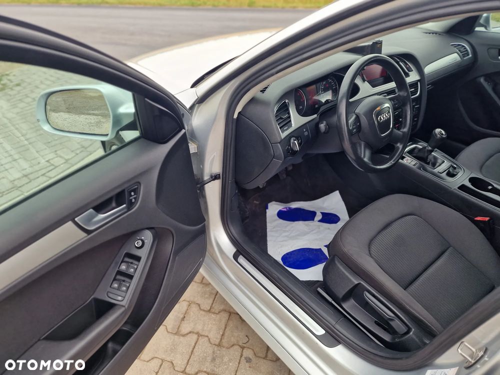 Audi A4 Avant 2.0 TDI DPF quattro - 16