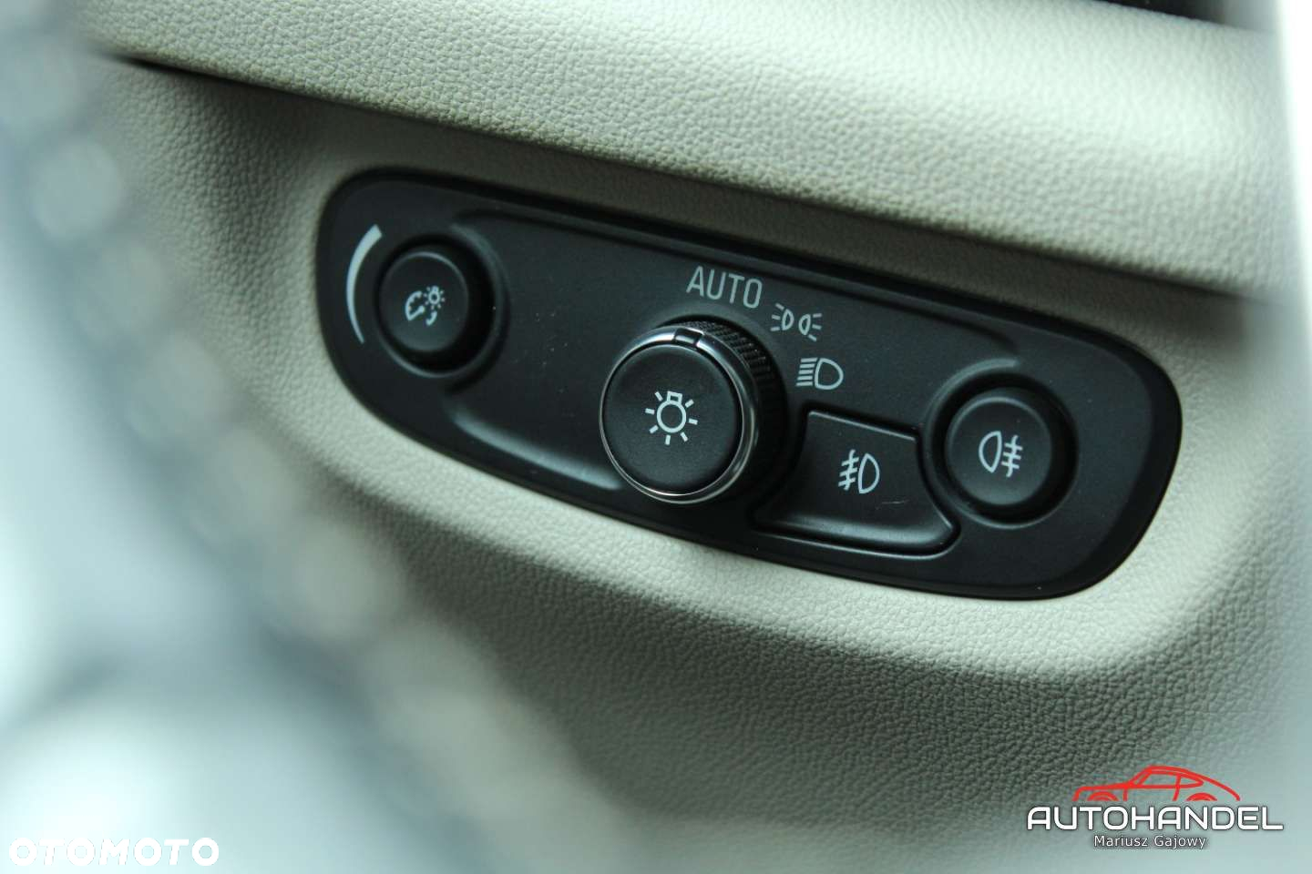 Opel Insignia - 17
