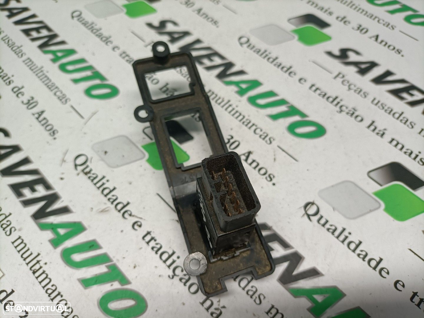 Botão De 4 Piscas Fiat Strada Pick-Up (178_) - 3