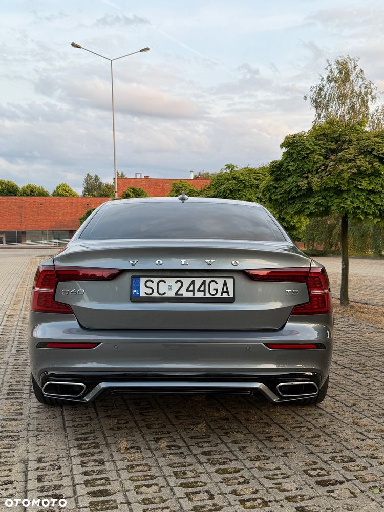 Volvo S60 T5 Momentum Pro - 11