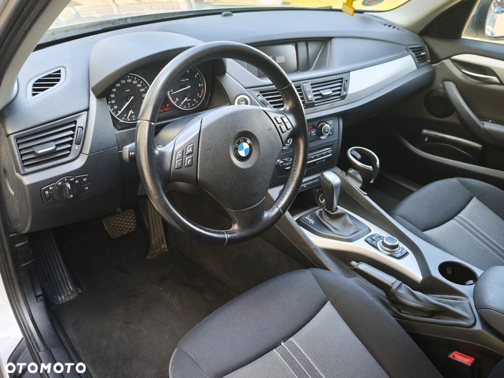 BMW X1 sDrive18i - 14