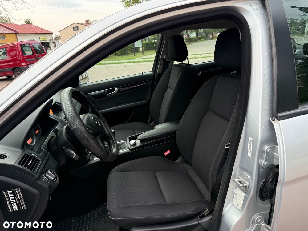 Mercedes-Benz Klasa C 220 CDI Elegance - 7