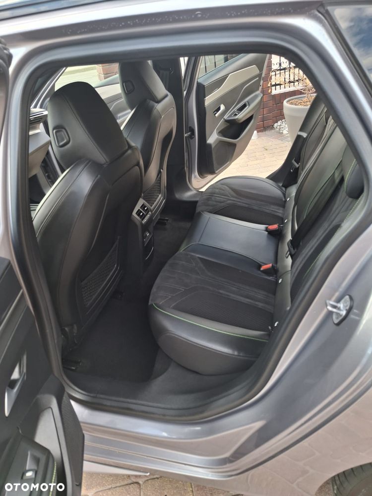 Peugeot 308 PureTech 130 EAT8 GT - 25