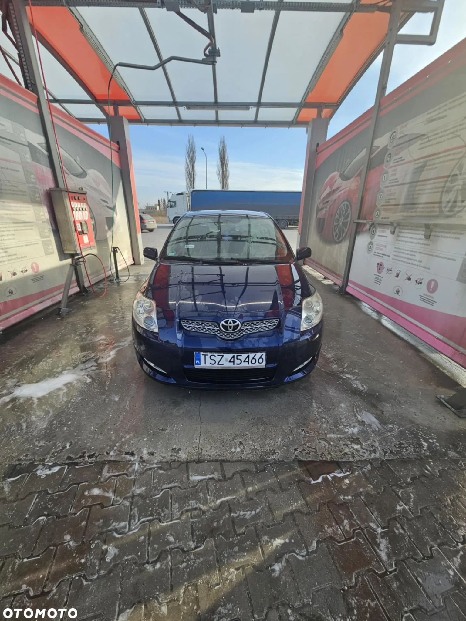 Toyota Auris 2.0 D-4D Luna - 1