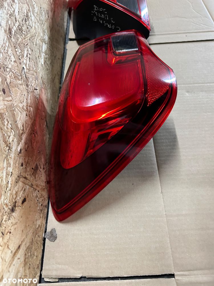 Opel corsa E lampa prawy tył lewy tył 3 drzwi europa 39068624 39068625 - 3