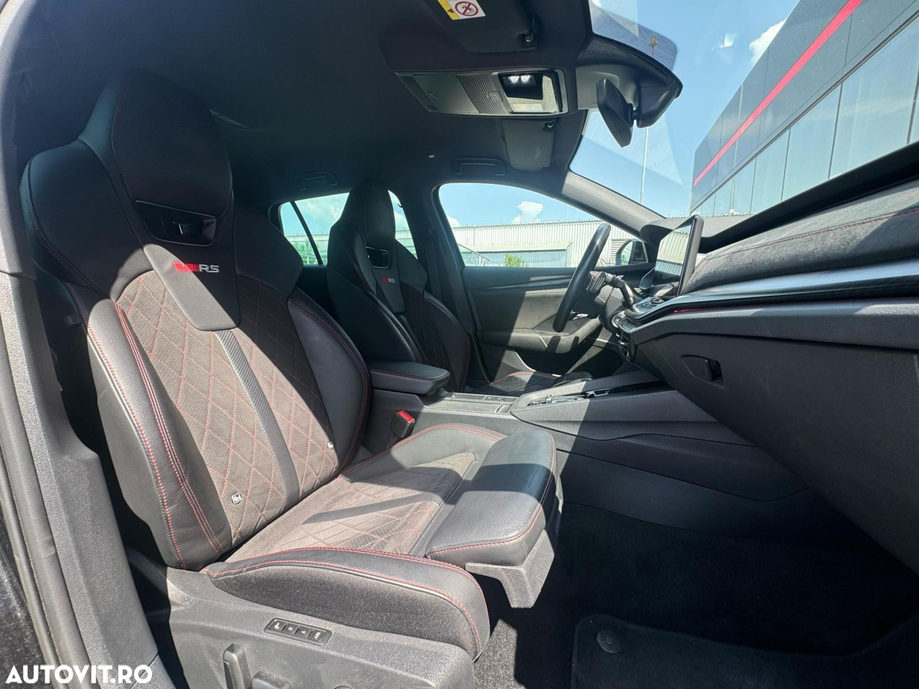 Skoda Octavia Combi 2.0 TDI DSG RS Plus - 16