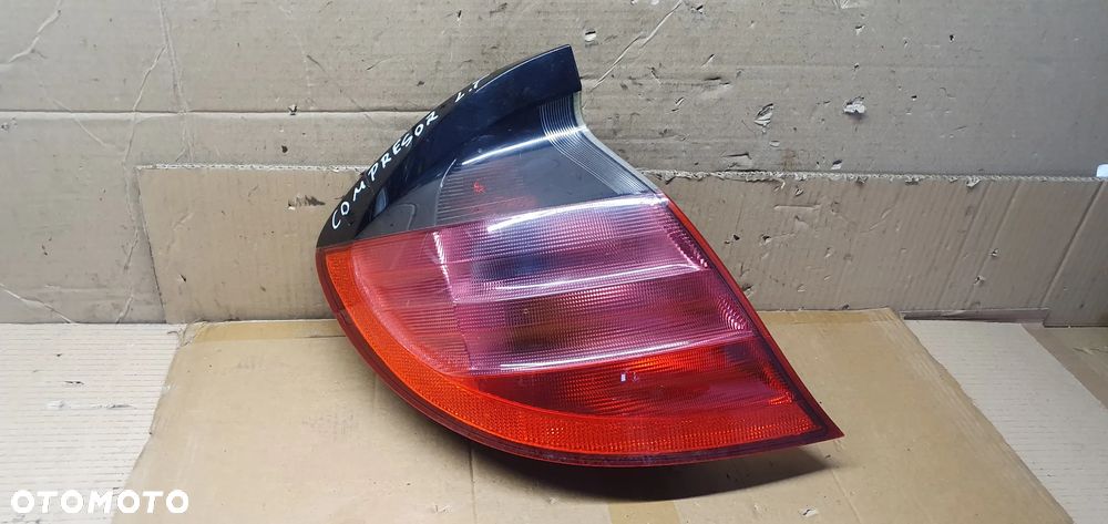 Lampa lewy tył tylna lewa Mercedes C-Klasa W203 A2038200564 - 1