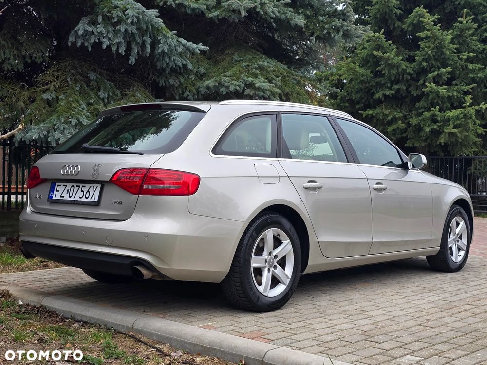 Audi A4 Avant - 8