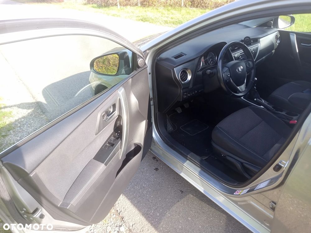 Toyota Auris - 13