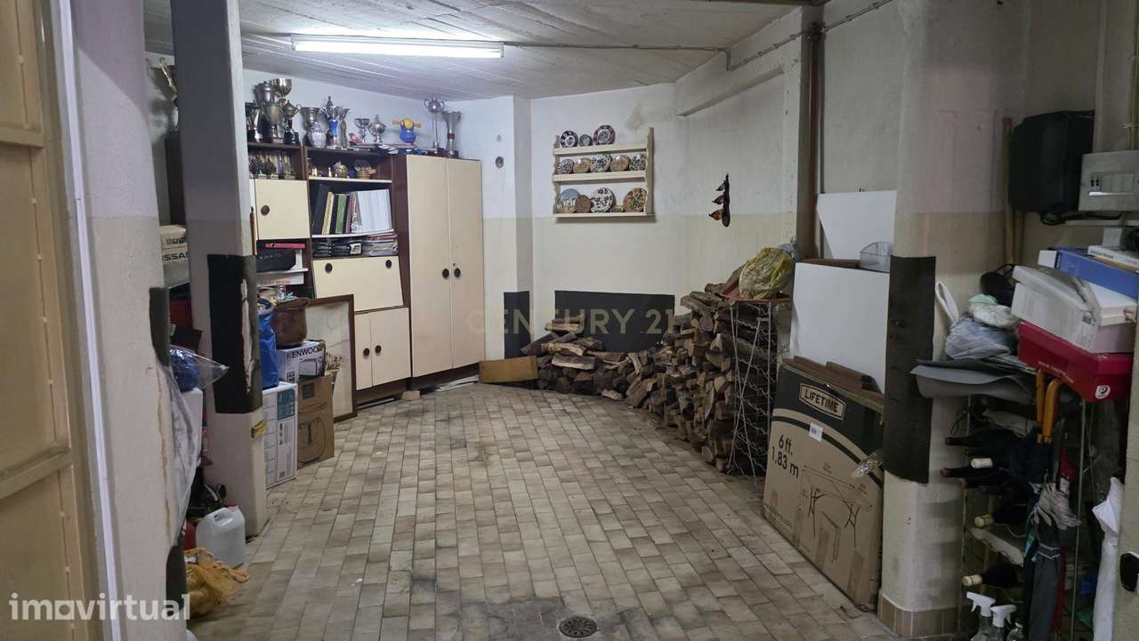 Garagem Box com 26m2 e mezanino na Ramalha - Pragal - Grande imagem: 4/4