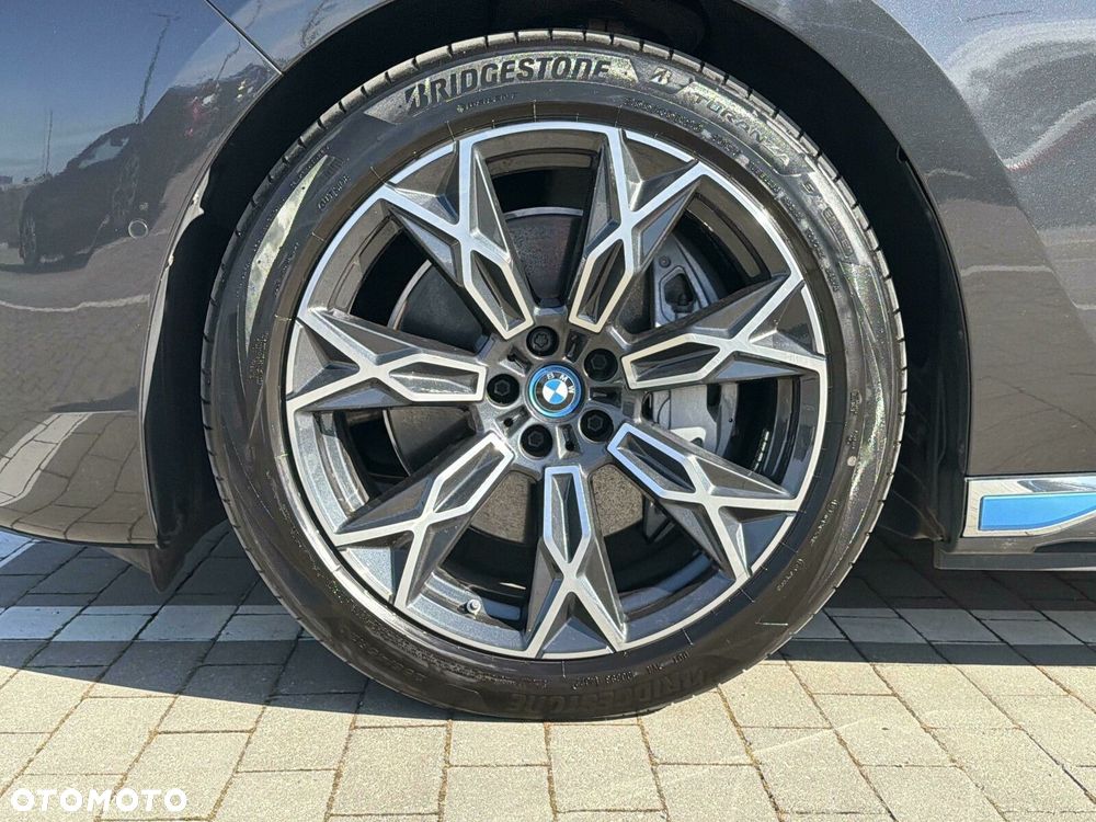 BMW i7 - 5