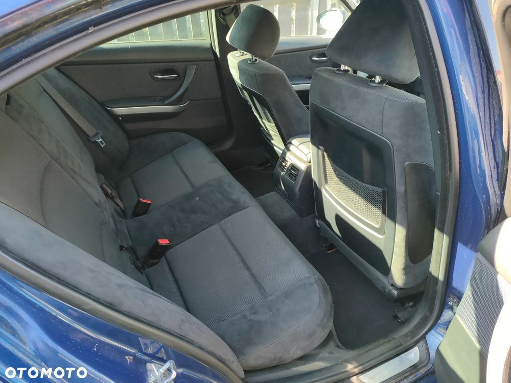 BMW Seria 3 320i - 3