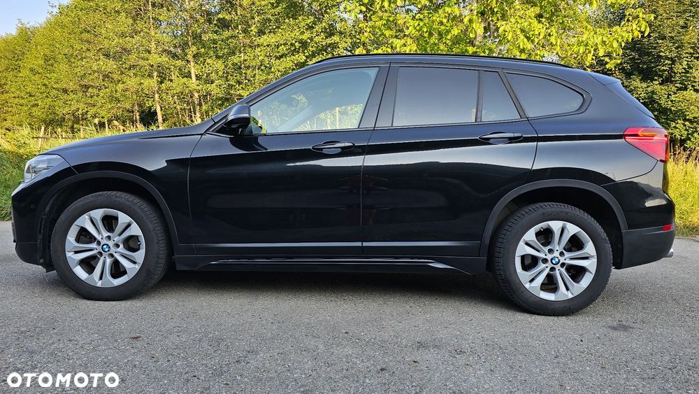 BMW X1 xDrive20i GPF Sport Line sport - 11