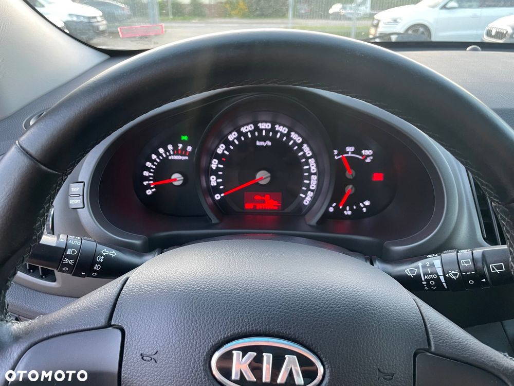 Kia Sportage 2.0 L 2WD - 22
