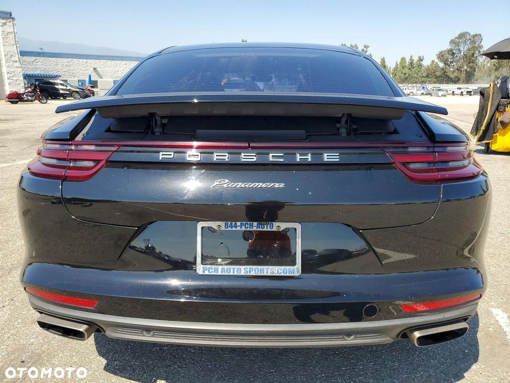 Porsche Panamera - 6