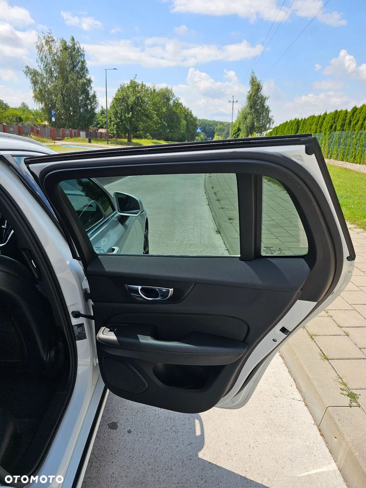 Volvo V60 D3 Momentum Pro - 13