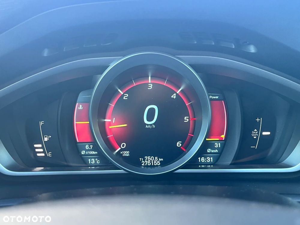 Volvo V40 D3 - 10