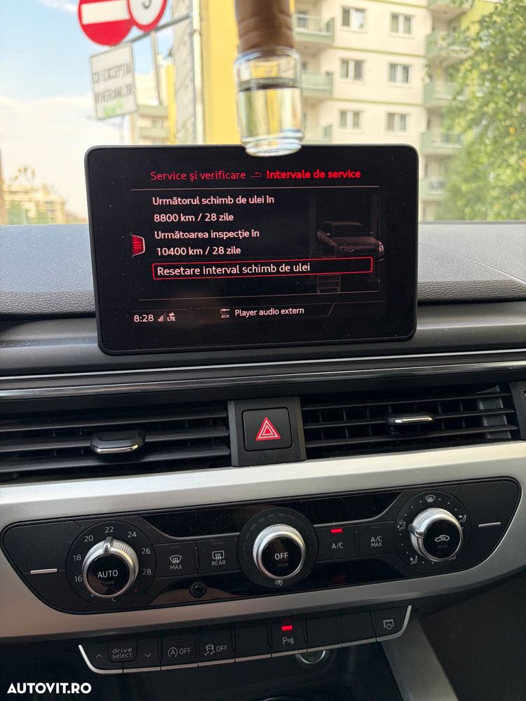 Audi A4 Avant 2.0 TDI S tronic - 14