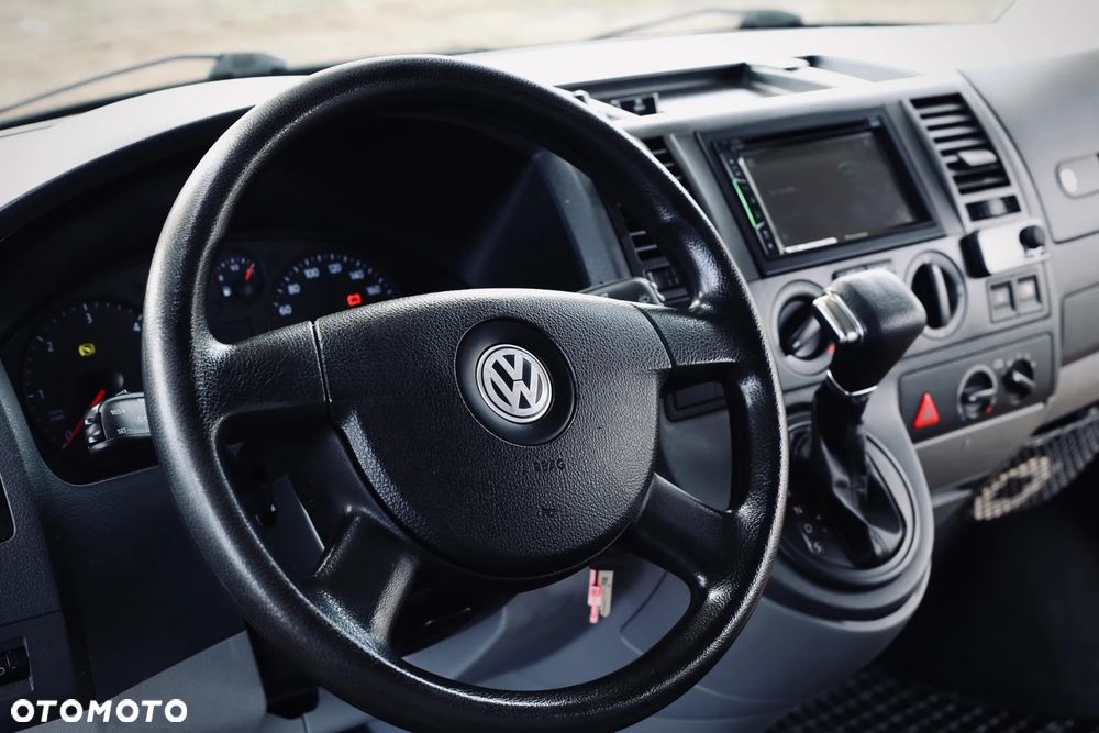Volkswagen Transporter - 24
