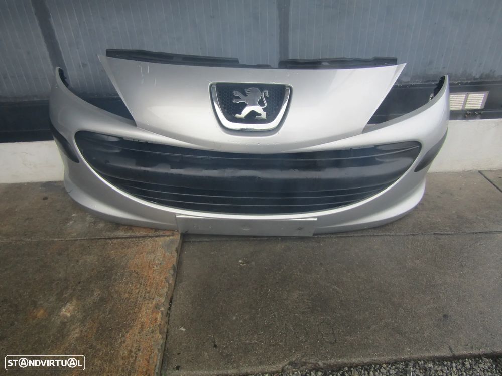 Para-choques Peugeot 207  ano 2007  (original em bom estado - 1