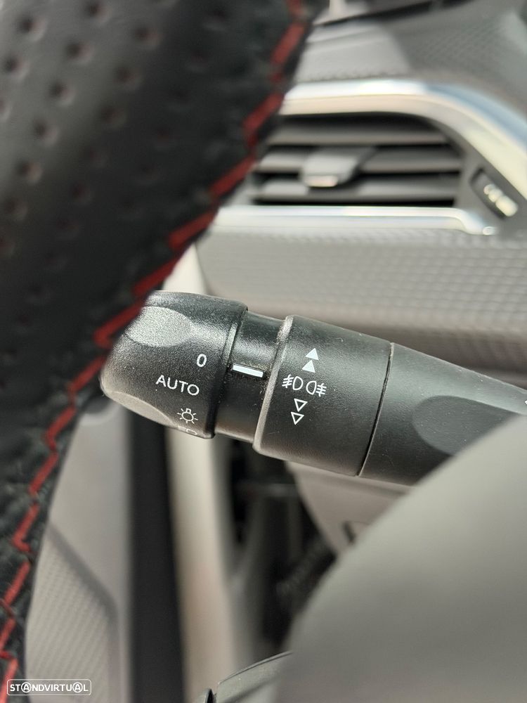 Peugeot 208 1.2 PureTech GT Line EAT6 - 28