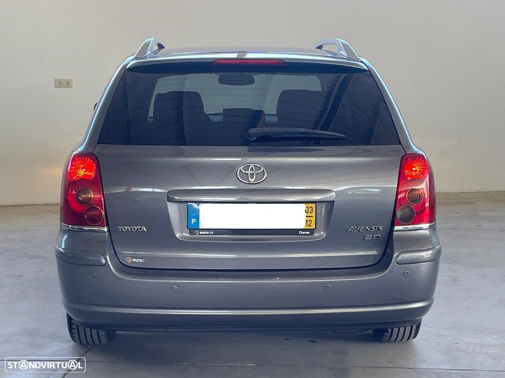 Toyota Avensis SW 2.0 D-4D Executive - 4