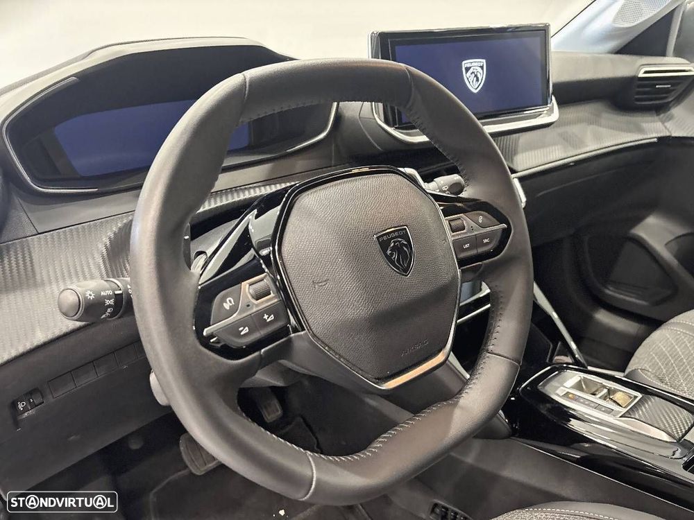 Peugeot 208 1.2 Hybrid Allure e-DCS6 - 12