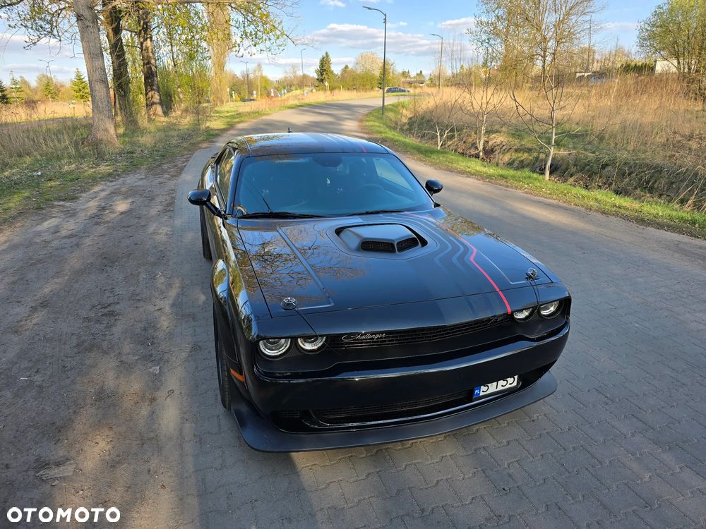 Dodge Challenger ver-6-4-scat-pack-widebody - 9